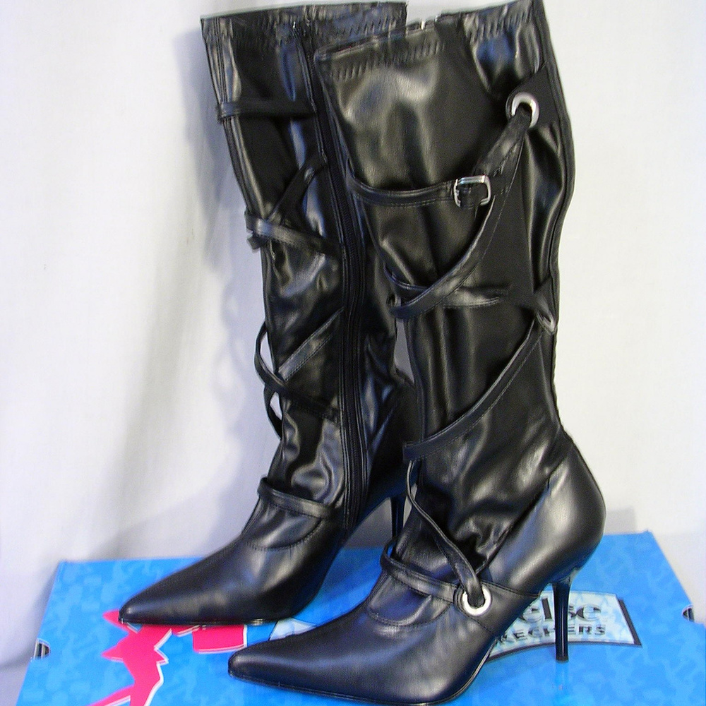 Skechers Soft Strappy Black Boots Size 8.5 NEW!